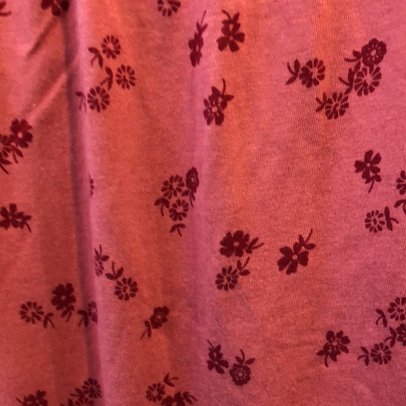 Dark peach flowered top. - Picture 3 of 5